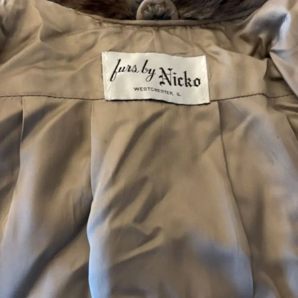 Vintage Beige Fur Coat - Picture 6 of 9